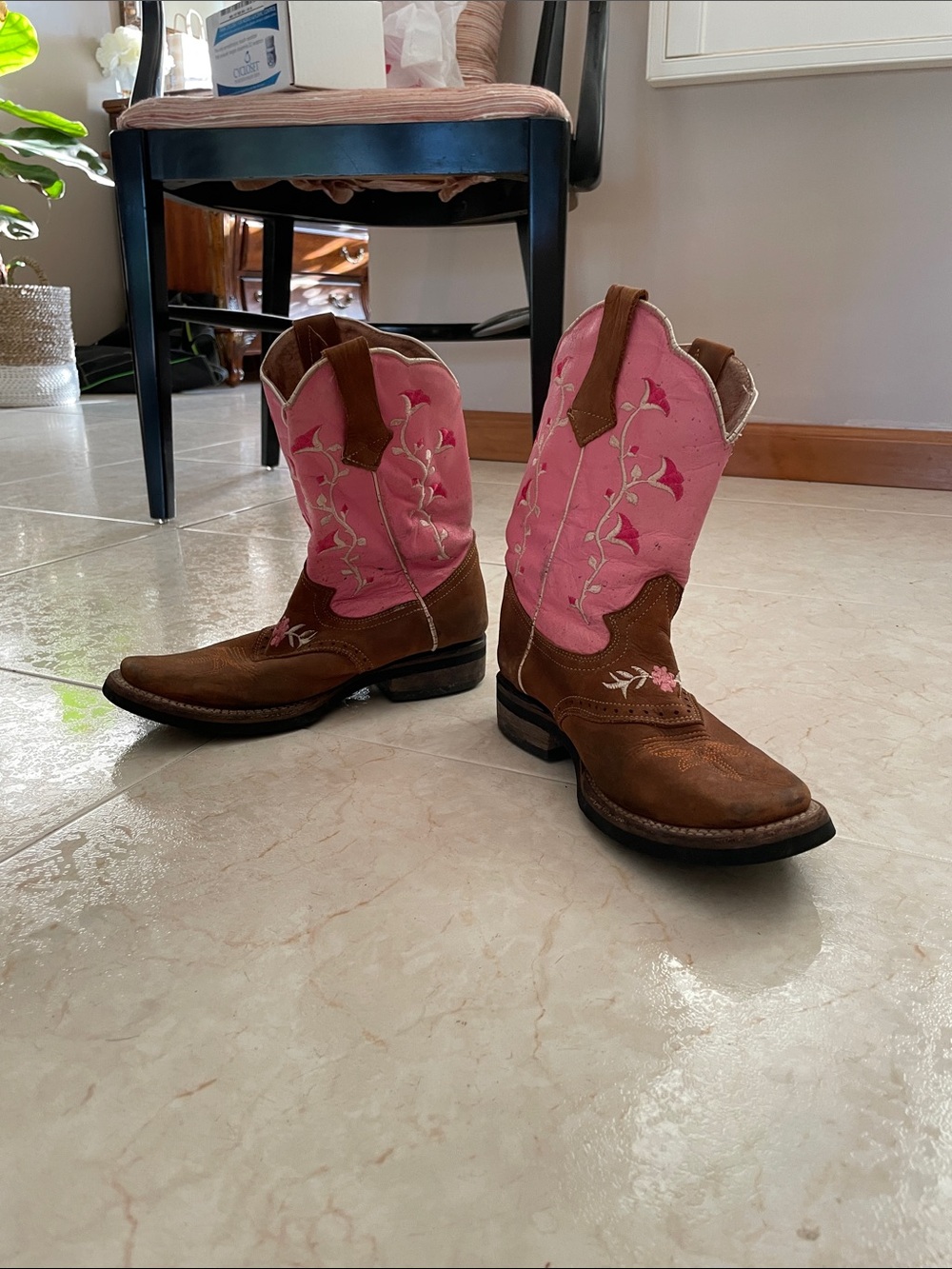Women’s Pink & Brown Embroidered Western Heeled Boots